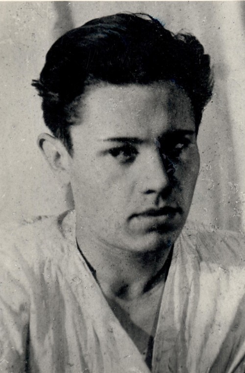 Багаутдинов Бари —  художник-фронтовик, погиб во время ВОВ