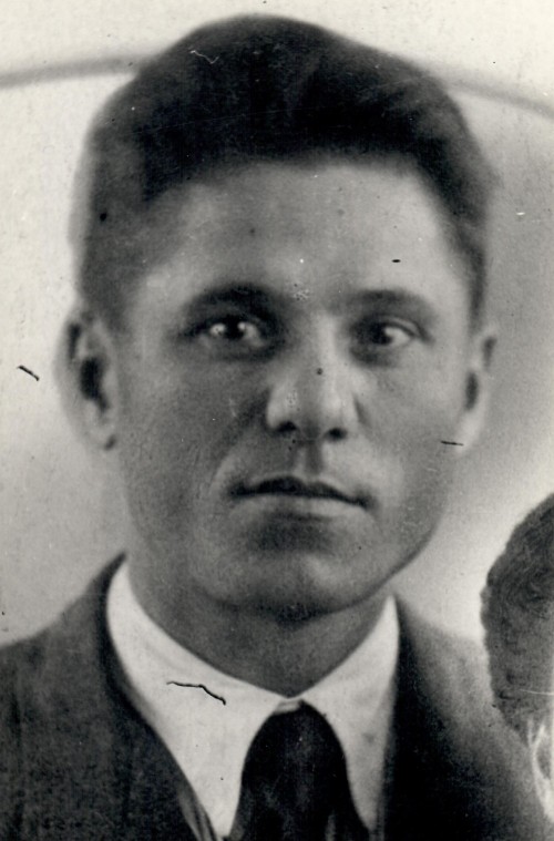 Юсупов Карим Касимович —  художник-фронтовик, погиб во время ВОВ