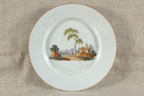 Тарелка с изображением романтического пейзажа. 1810-1820-е 