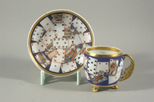 Чашка с блюдцем с изображением карт.1820-1830