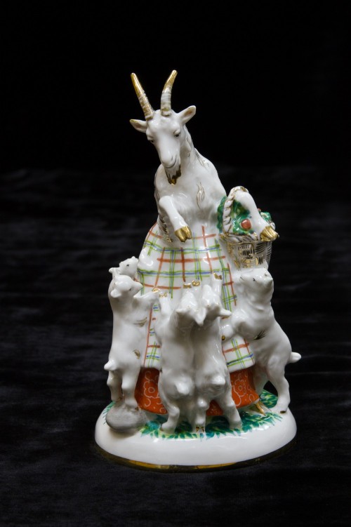 Скульптура «Коза и семеро козлят».  1955 