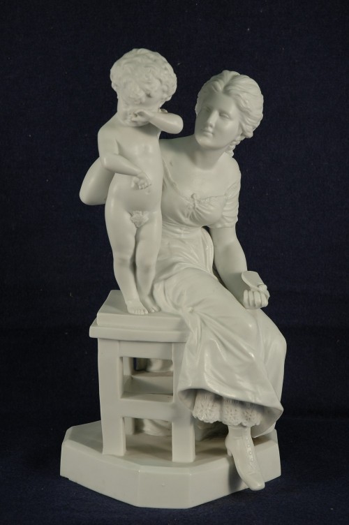 Скульптура «Мать и дитя» ХIХ в.