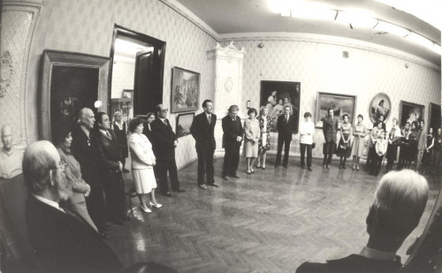 Открытие выставки в Белокаминном зале Музея. 1970-е гг.